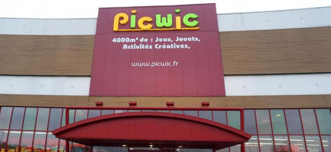 entrez dans le site Smyths Toys