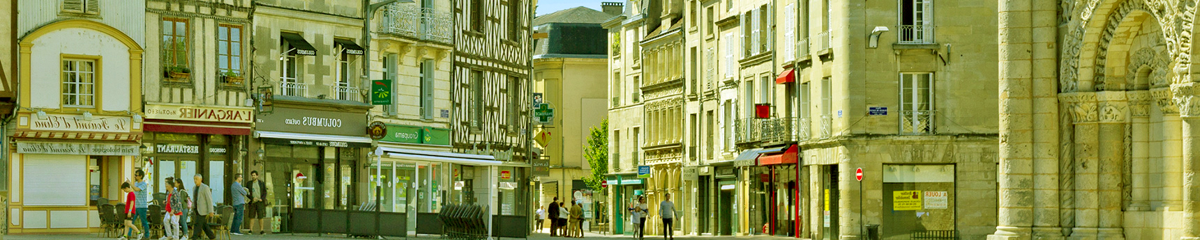 les magasins et centres commerciaux de la ville de Poitiers