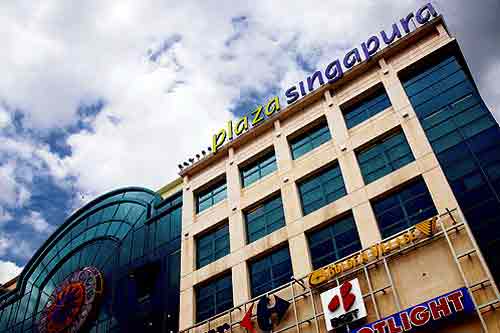 le centre commercial Plaza Singapura